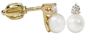 Brilio Romantické zlaté náušnice s pravou perlou 745 235 001 00101 0000000